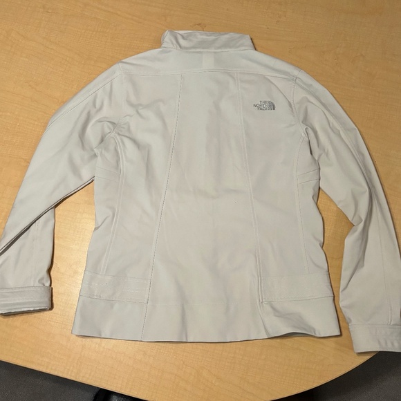 The North Face - Calentito (A7WZ) Women's Windproof Jacket  - Size L - Picture 3 of 4
